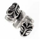 Bartperle mit Wolfsköpfen, versilberte Bronze 