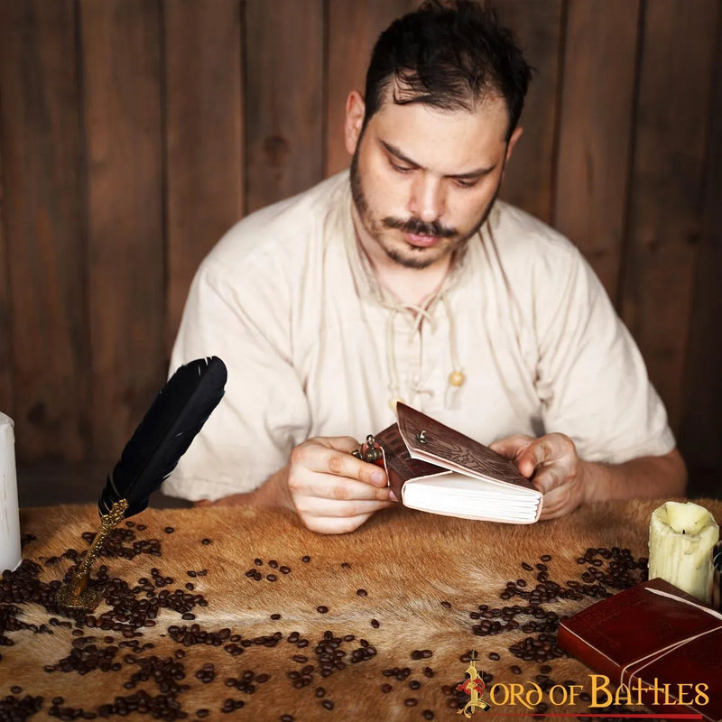 Leren boek Yggdrasil met slotje