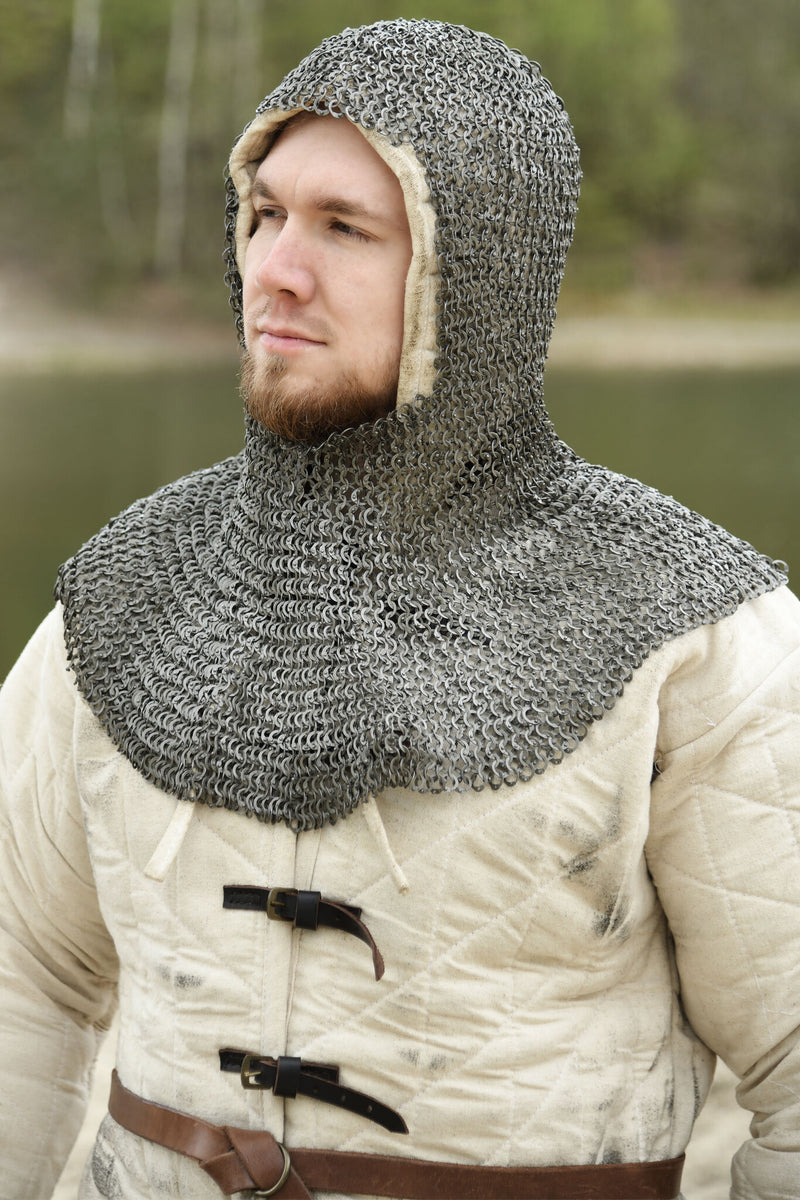 Cuffia di maglia con scollo quadrato, anelli piatti - rivetti rotondi, 8 mm 