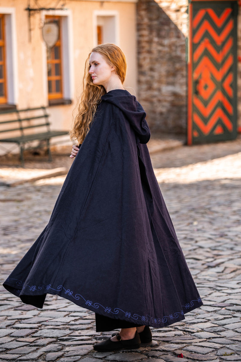 Haftowany kominek Damia, niebieski