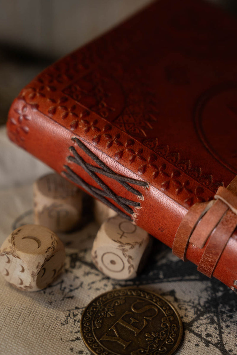 Libro di pelle Pentagramma 