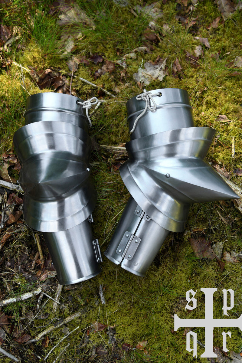 Milanese vambraces met grote couters, 1.5 mm