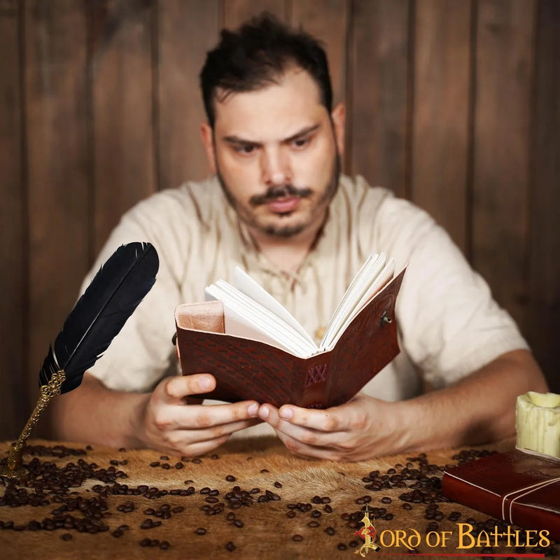 Leren boek Yggdrasil met slotje