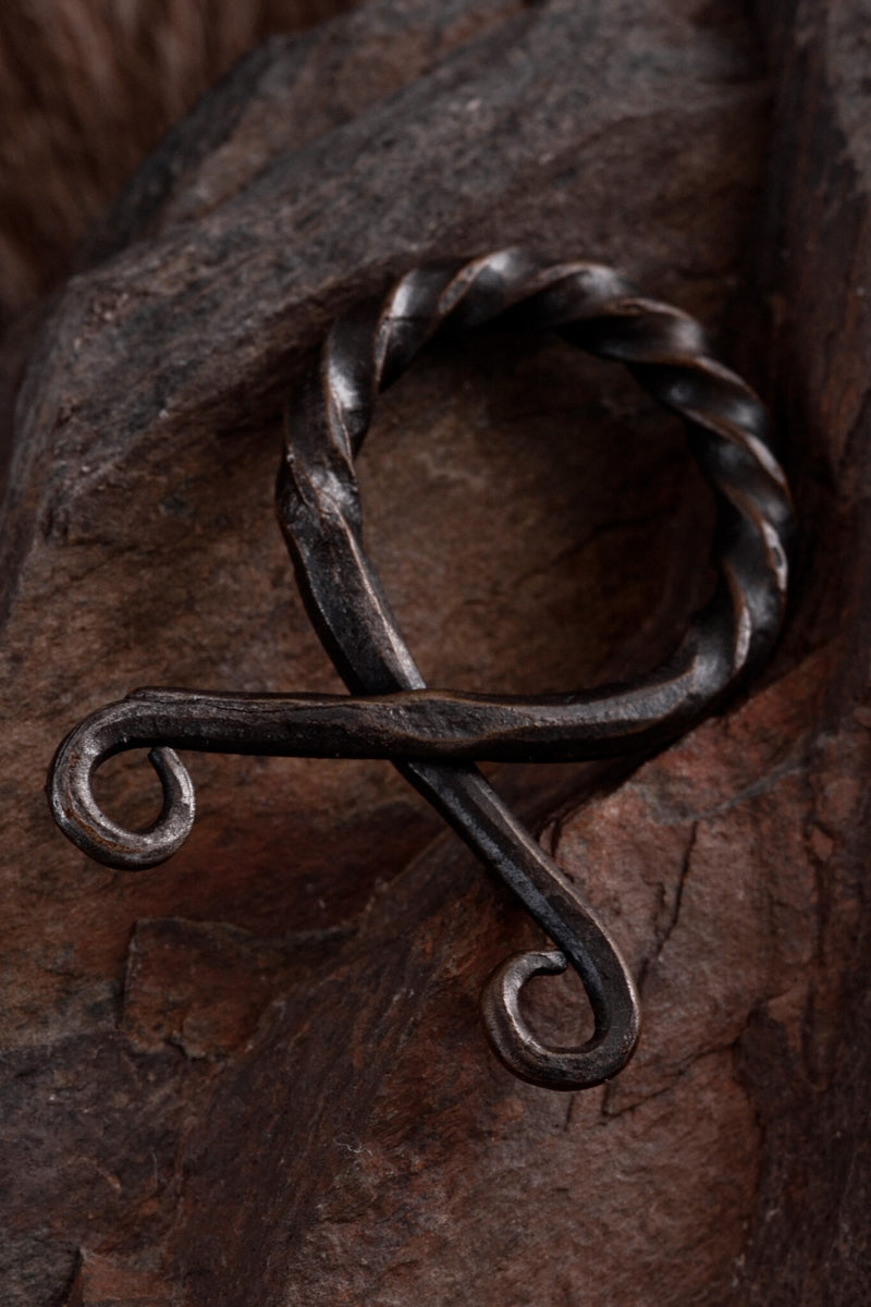 Trolkruis, gedraaid, S, ijzer