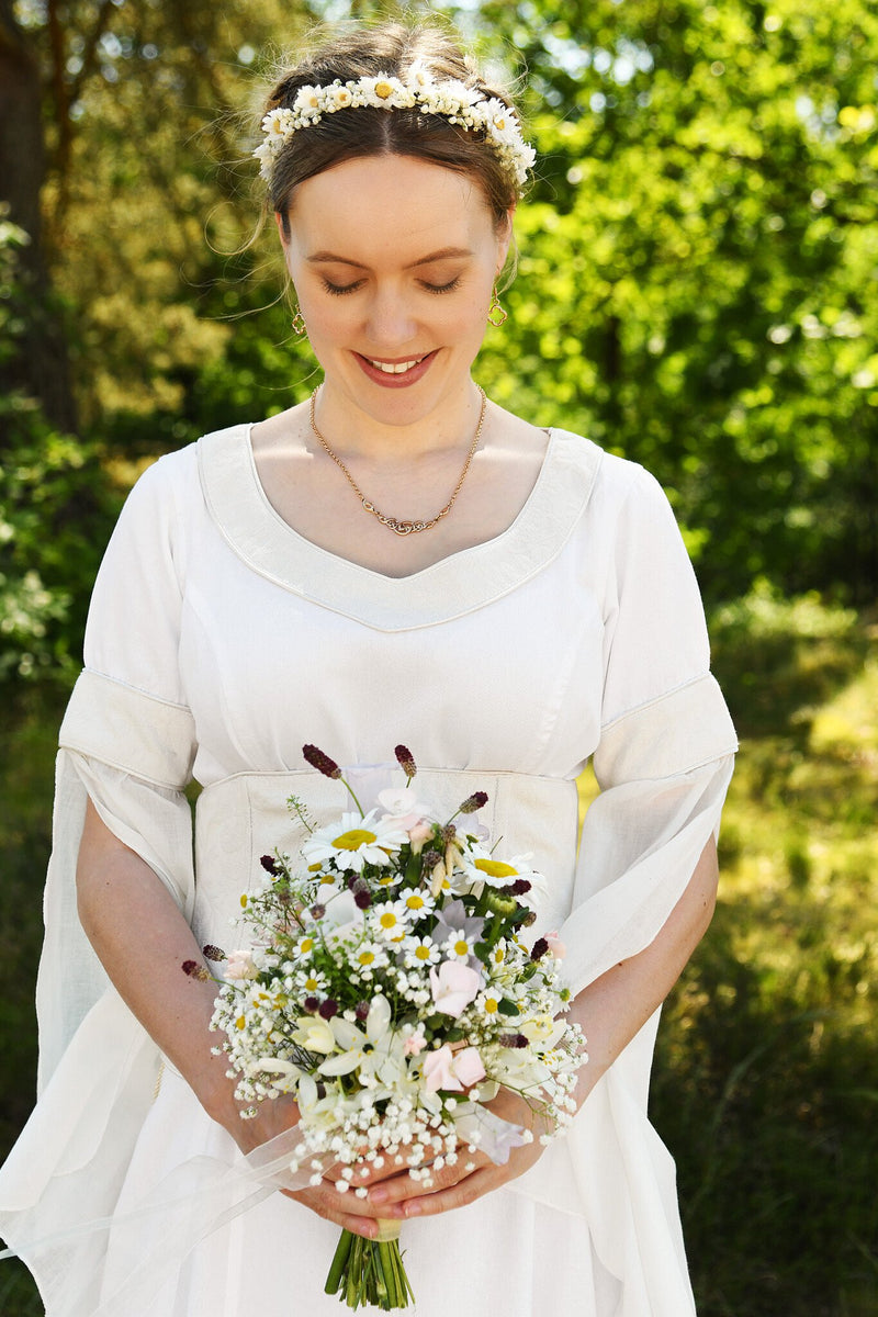 Mittelalterliches Hochzeitskleid, weiß-creme 