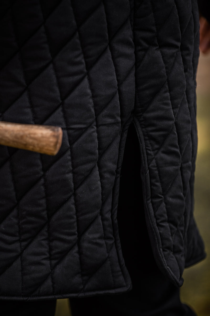 Middeleeuwse gambeson, zwart