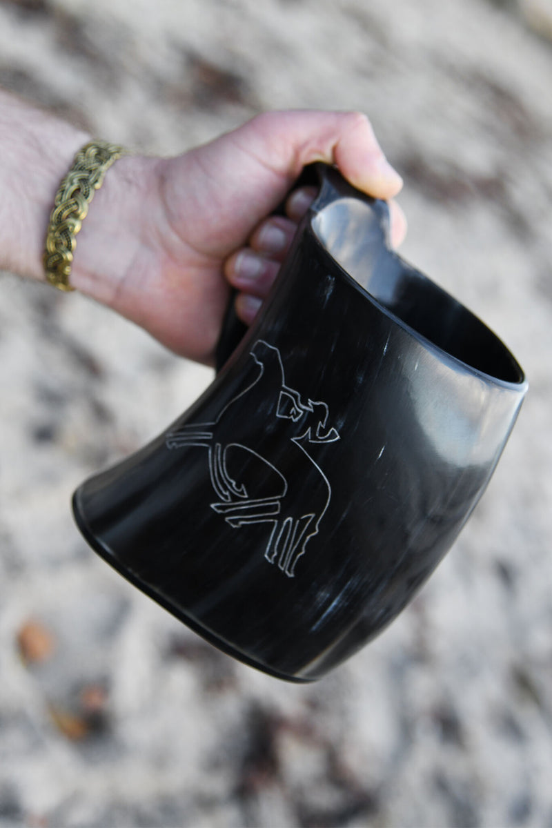 Hoornen beker Odin met Sleipnir, 650-1000 ml