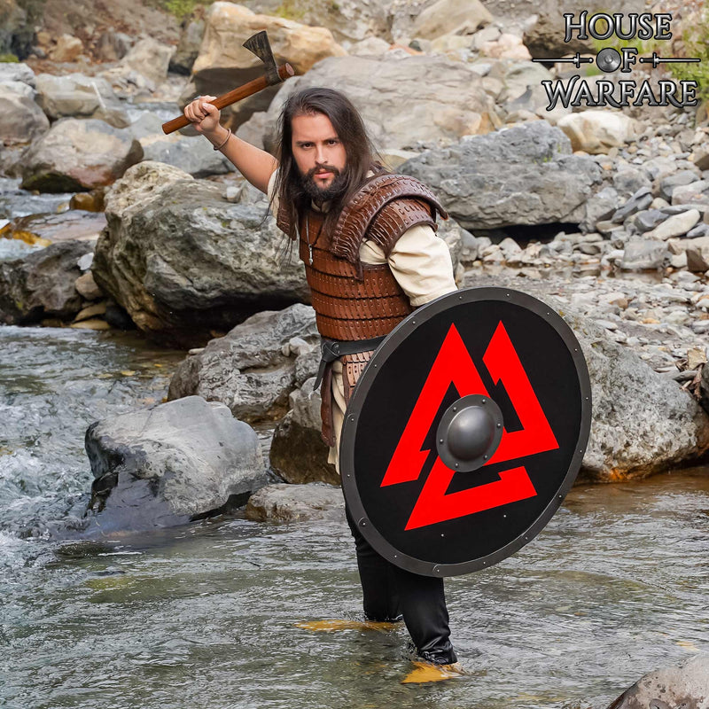 Vikingschild met Valknut