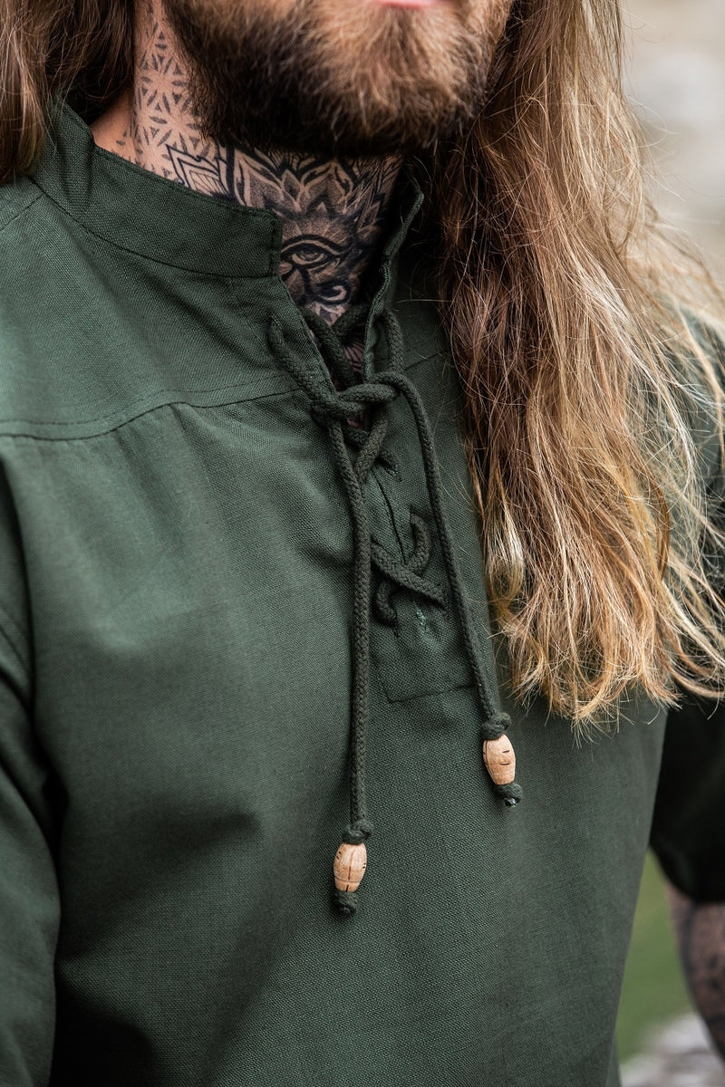 Middelalderlig skjorte med korte ærmer, grøn