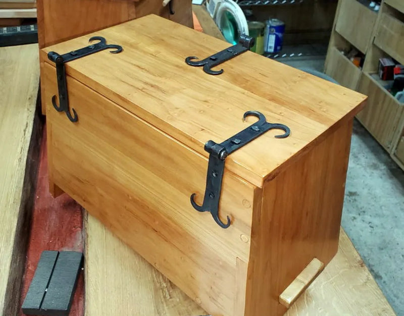 Set medeltida gångjärn 