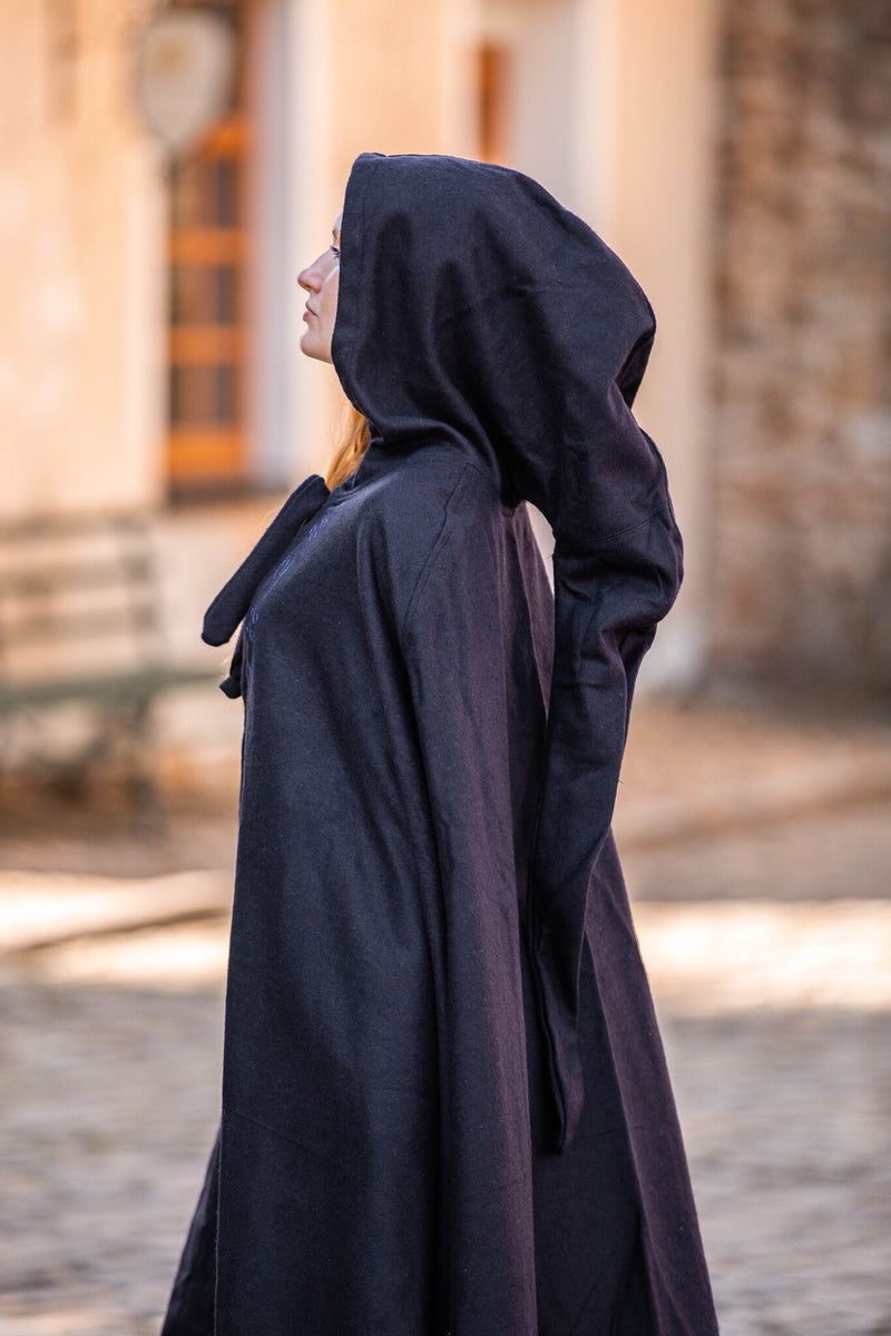 Haftowany kominek Damia, niebieski