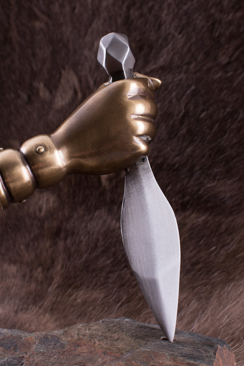 Stridshammer, rytterhakkepik, 16. århundrede, halvskarpt 