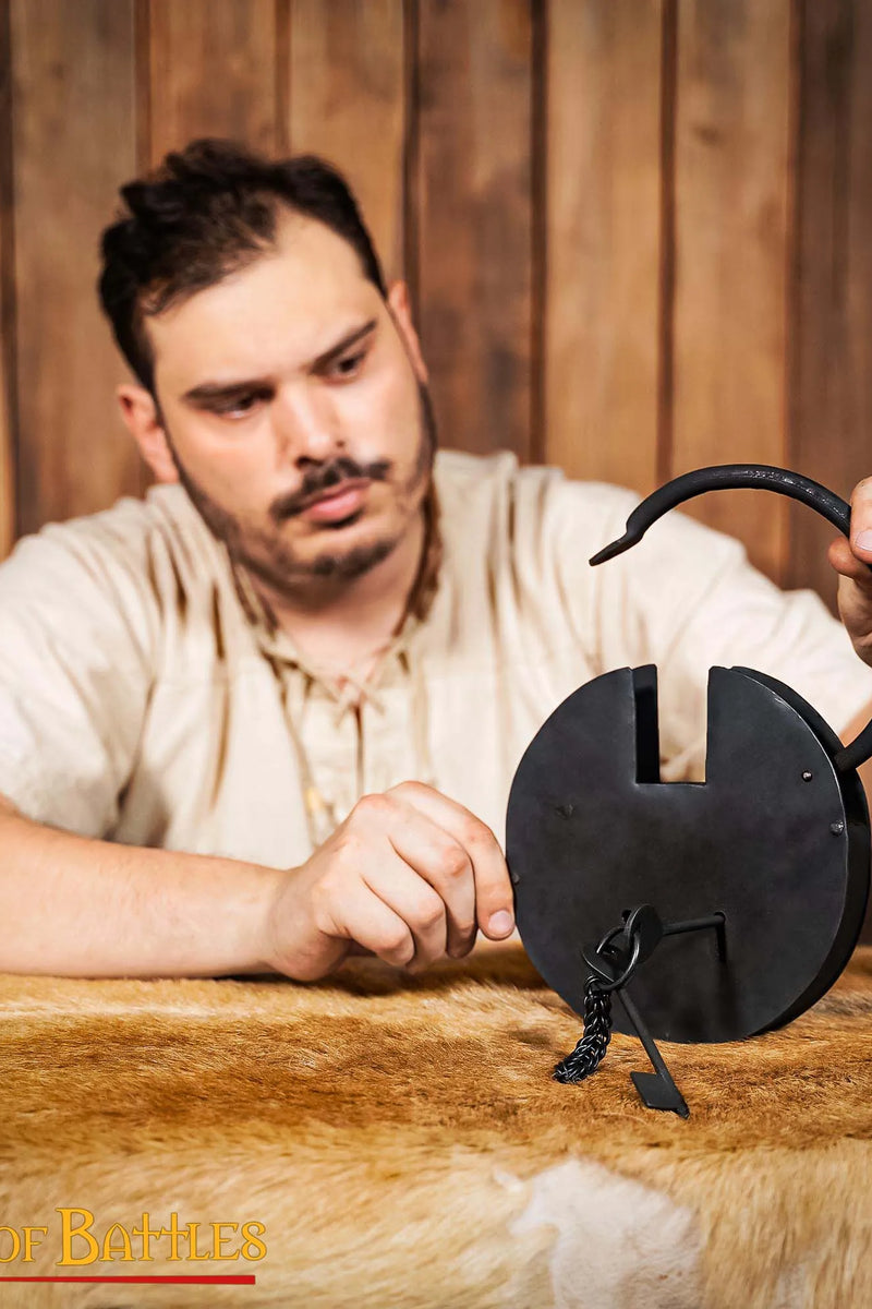 Groot Middeleeuws hangslot