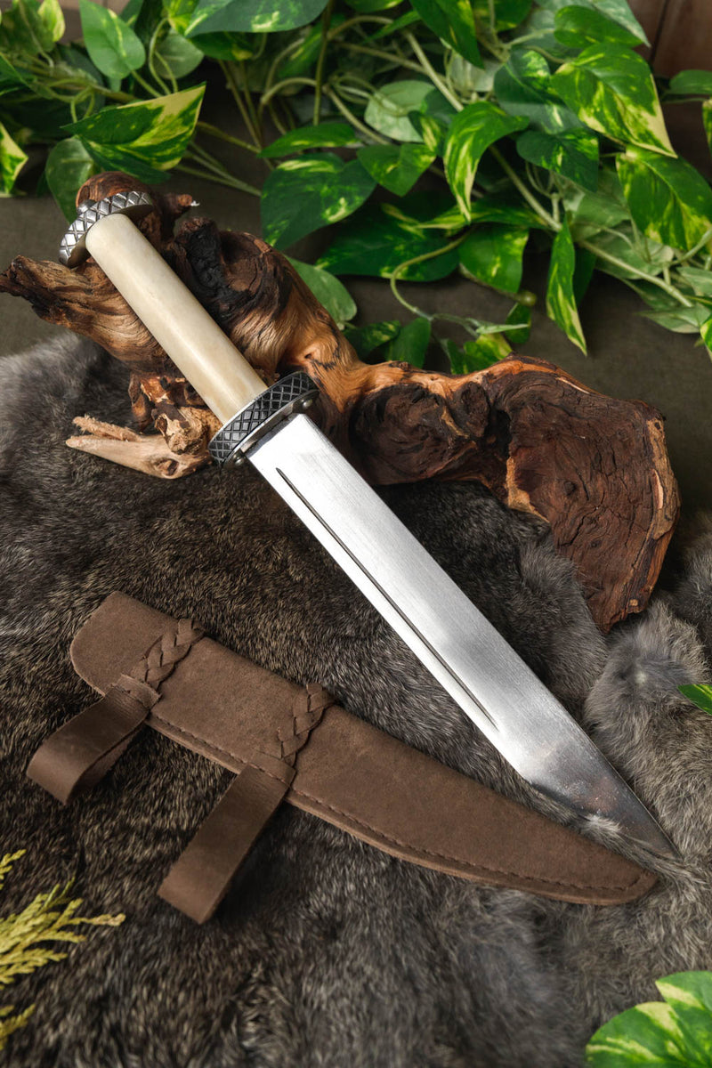 Seax Eriksson, semi-scherp