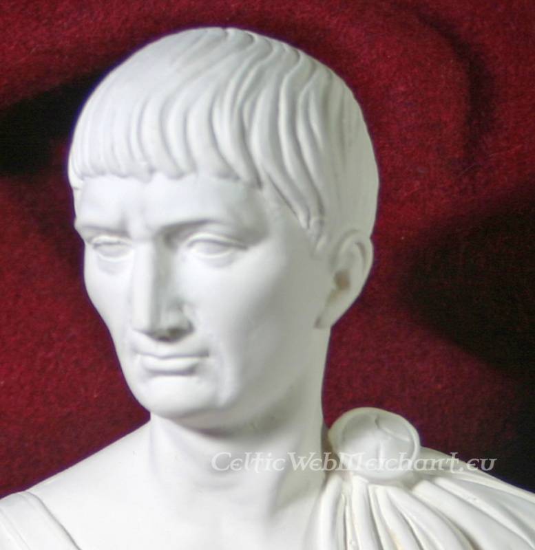 Büste Kaiser Trajan 