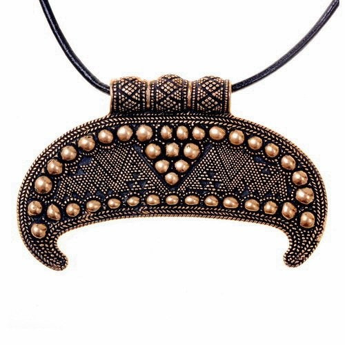 Lunula amulet Gnezdovo, bronze