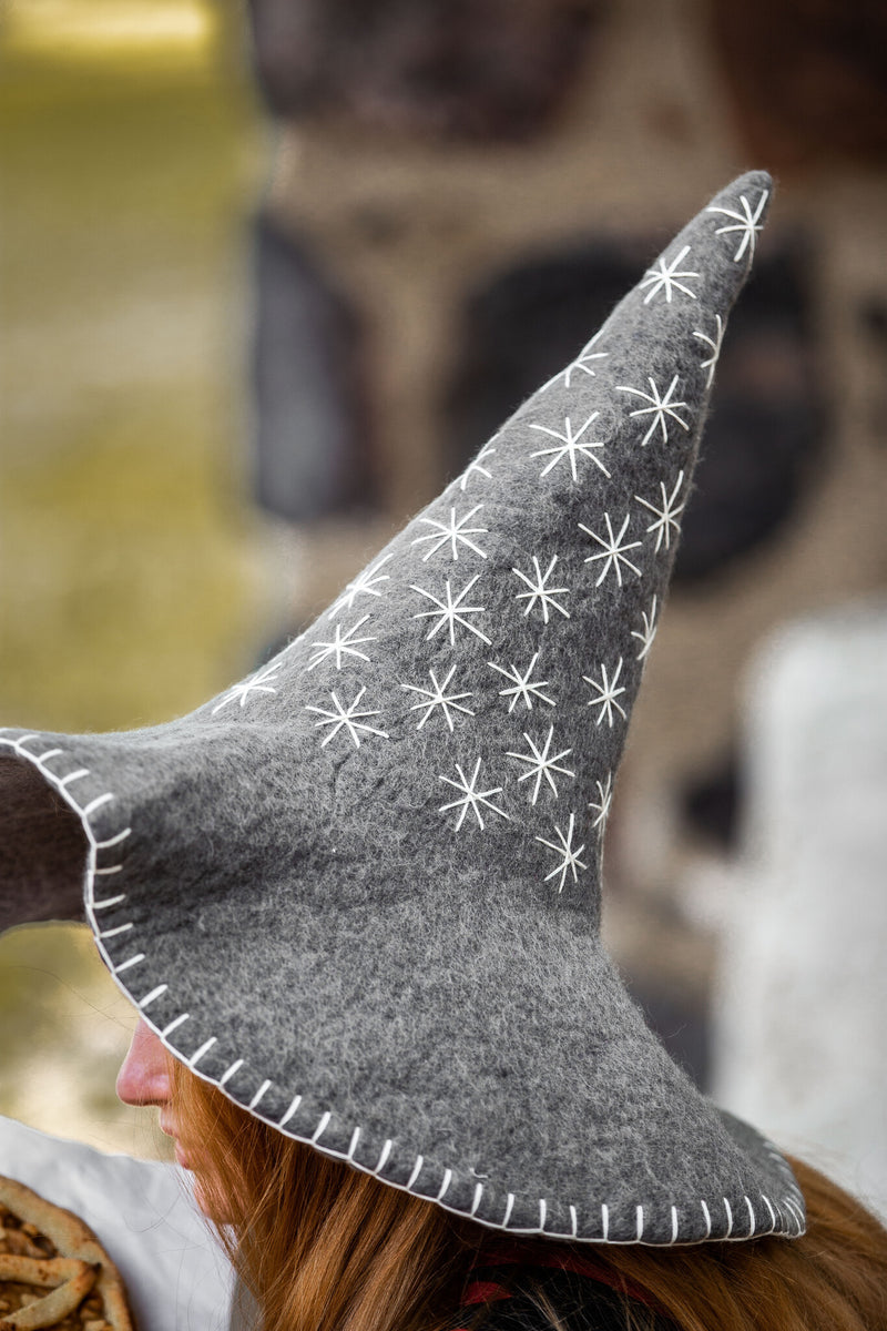 Heksenhoed met sterren, grijs, wolvilt