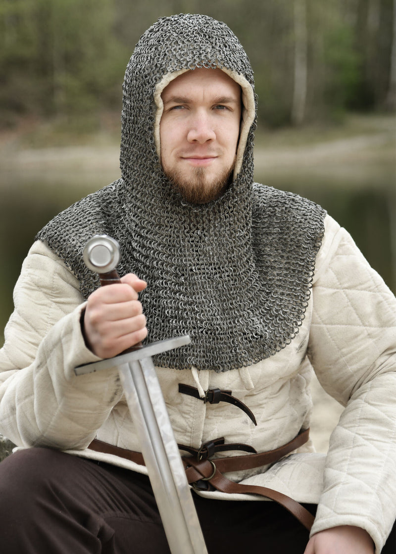 Cuffia di maglia con scollo quadrato, anelli piatti - rivetti rotondi, 8 mm 