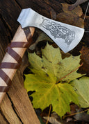 Viking bijl, type L, gegraveerd, semi-scherp