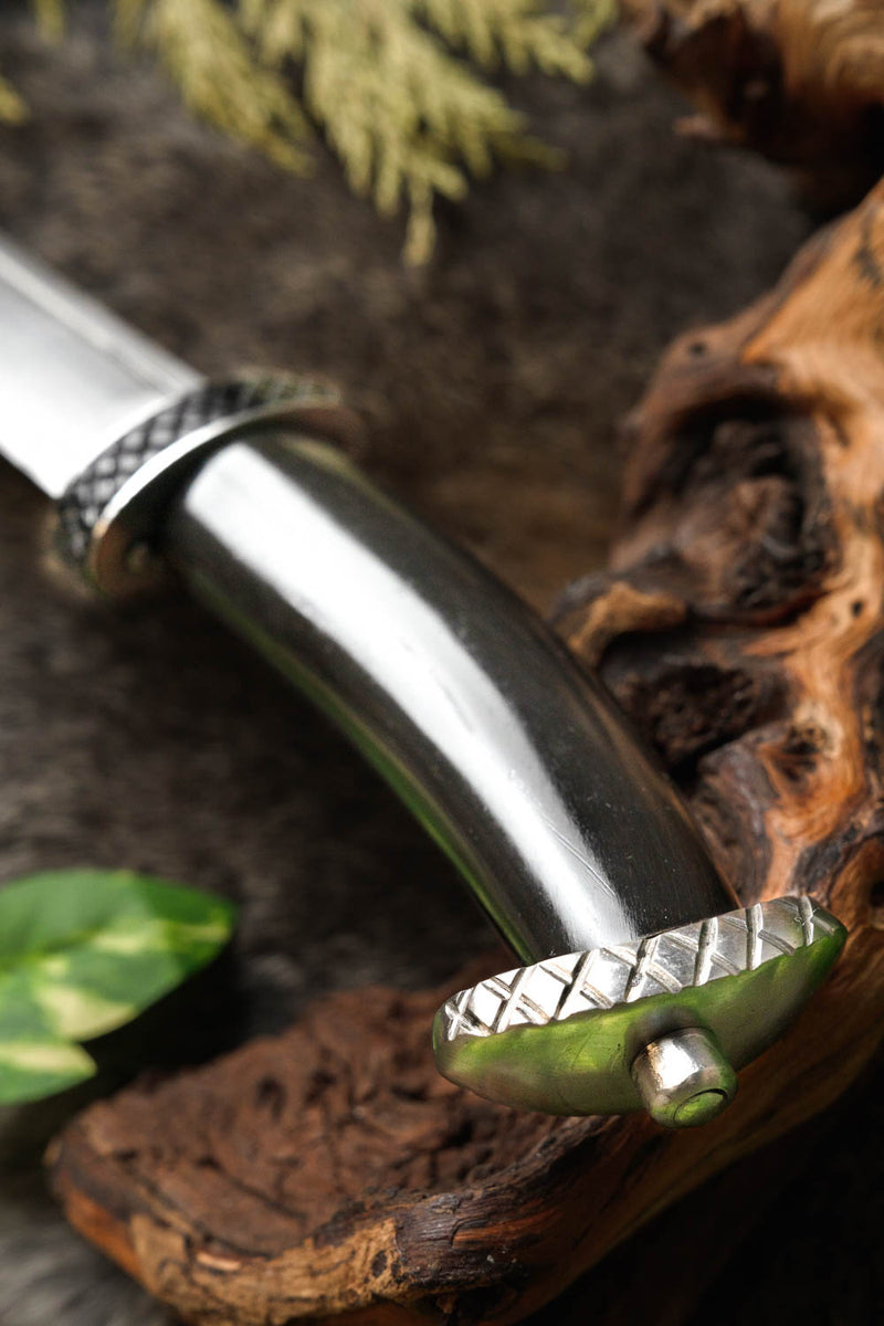 Mörk kortsax, halvvass 