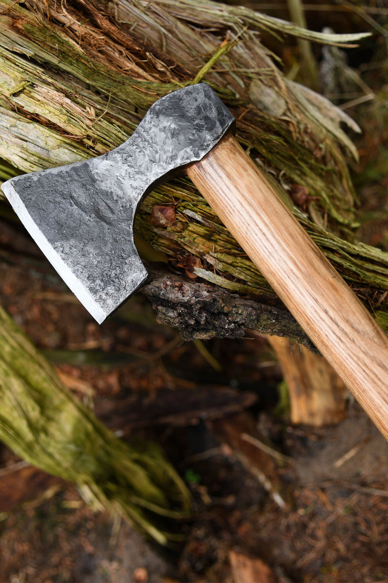Vikingbijl, handgesmeed staal, type D, semi-scherp