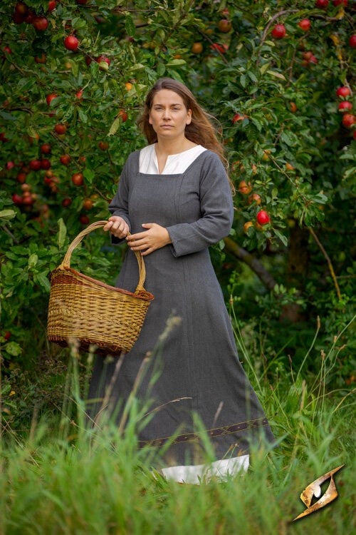 Middeleeuwse jurk Estrid met visgraatmotief, natuurgrijs