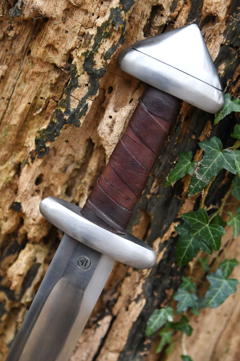 Viking sword Petersen H, short, blunt (battle-ready)