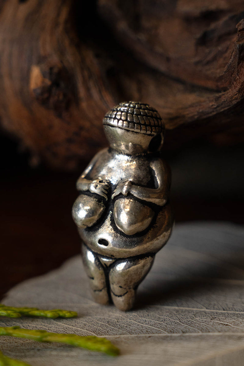 Amulet Mother Goddess Willendorf, silvered