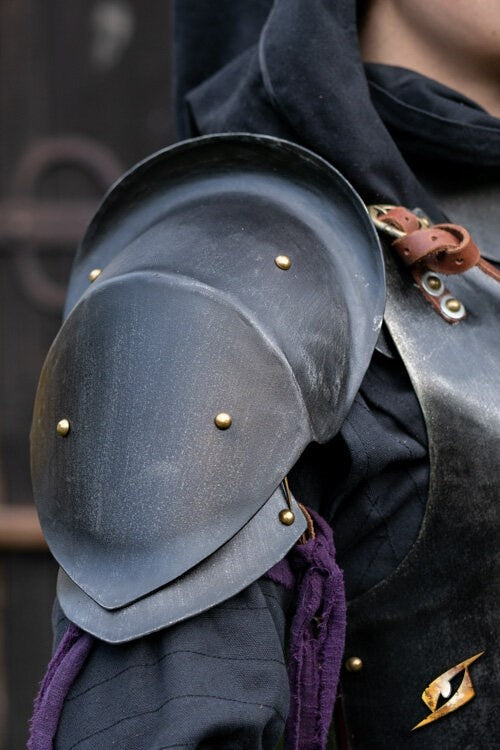 Renegade Frauenpanzer, Pauldrons, 1 mm 