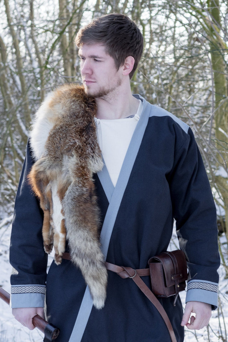 Vroegmiddeleeuwse kaftan Njord, blauw