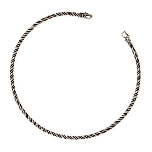 Vikingtorque met wolvenkoppen, verzilverd brons