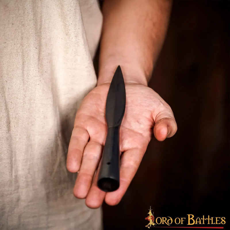 Vroeg-Middeleeuwse bladvormige speerpunt, gebronsd, semi-scherp