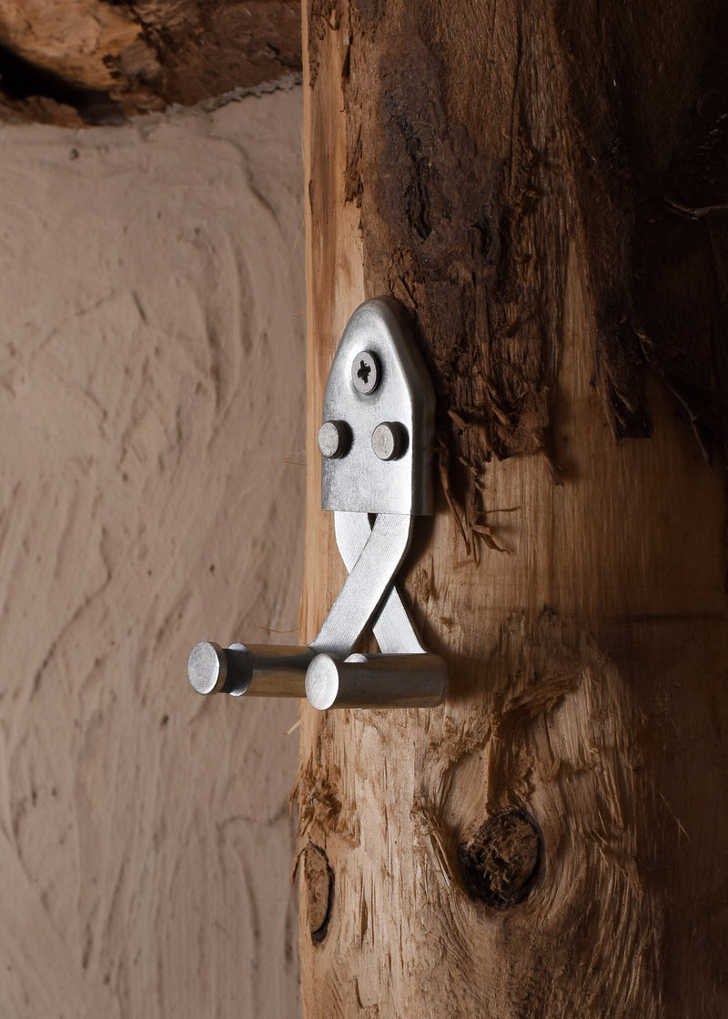 Muurhanger voor zwaarden, max. klingbreedte 6,9 cm