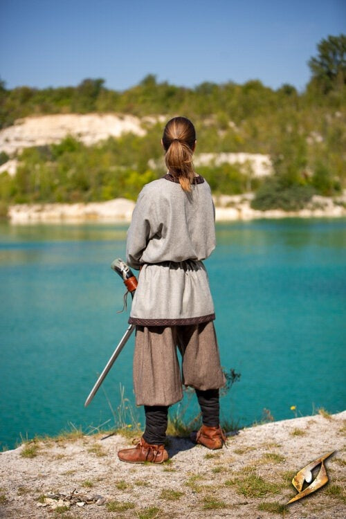 Tunik Hilmar, Vismebraat, Gray