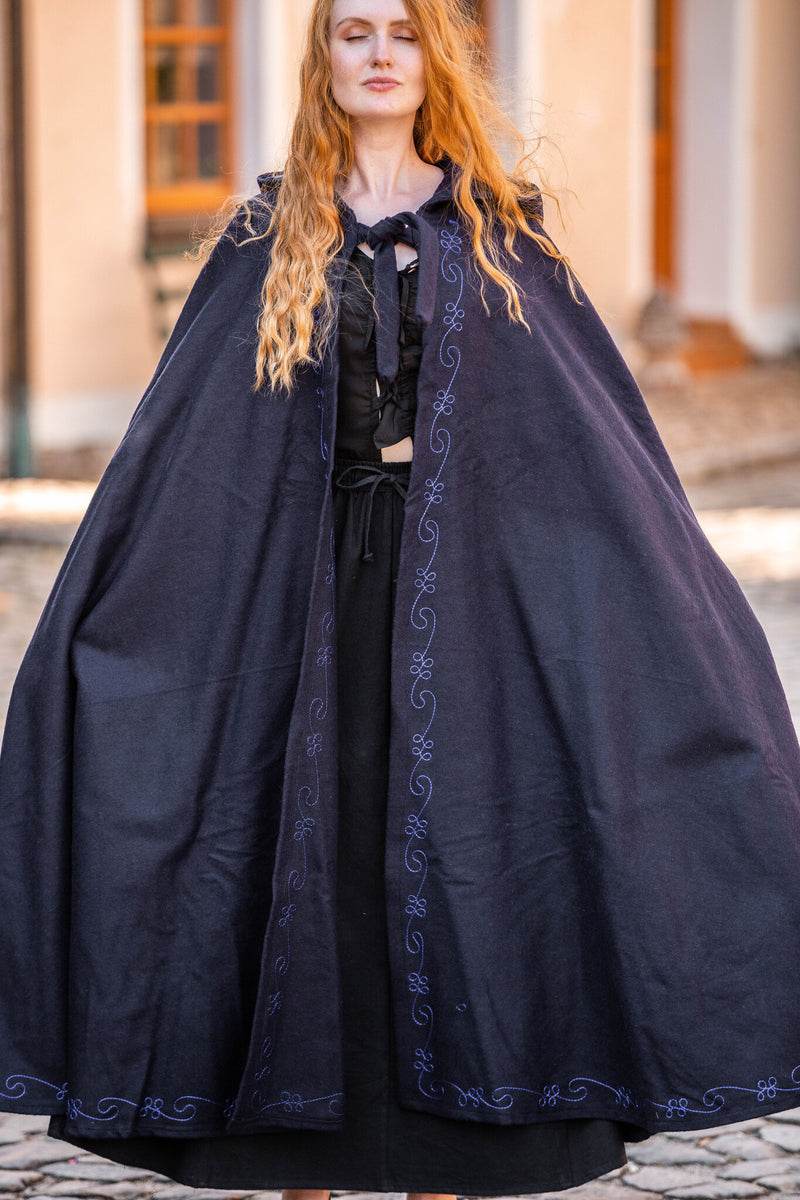 Haftowany kominek Damia, niebieski