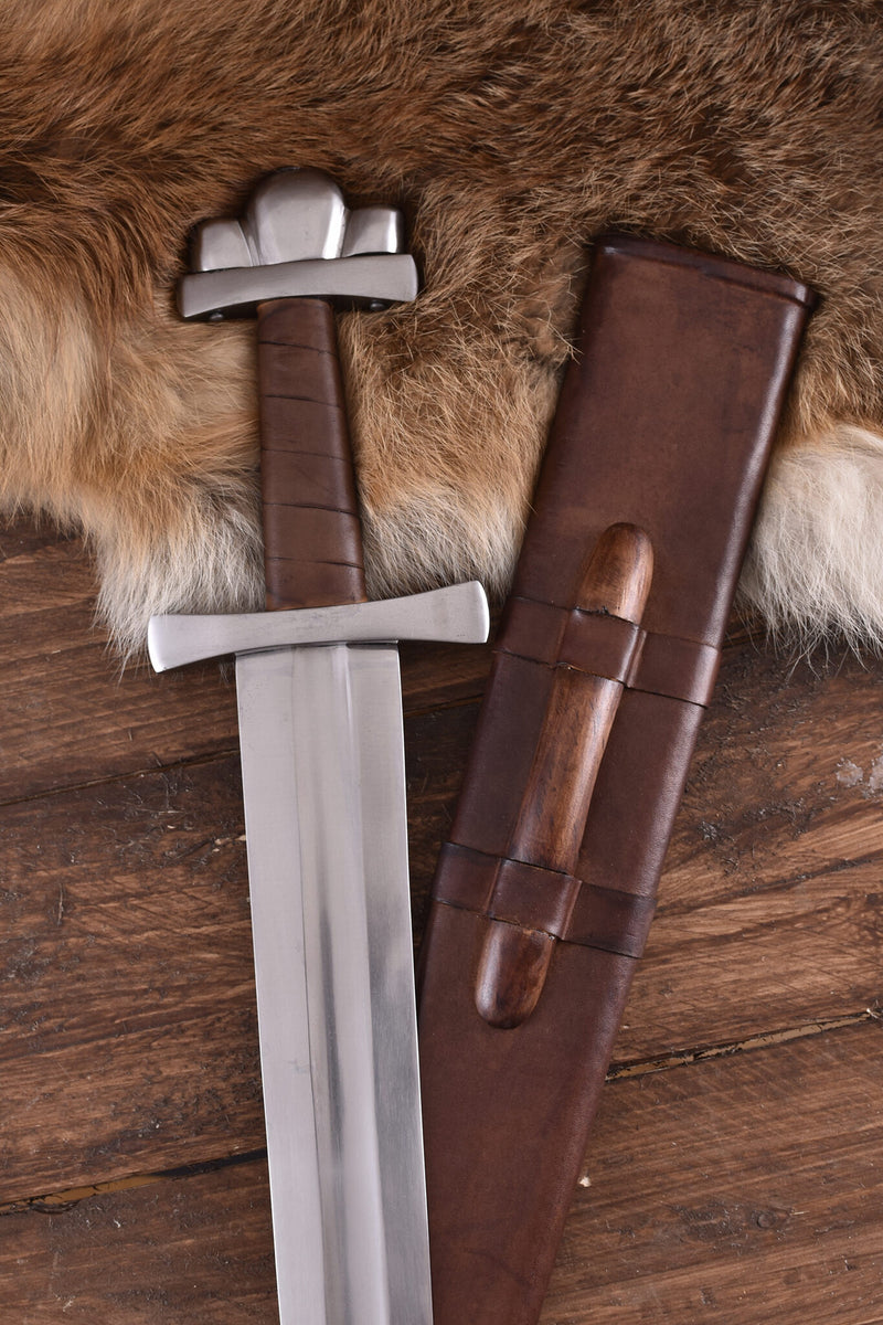 10de eeuws Vikingzwaard Petersen type S, bot (battle-ready)