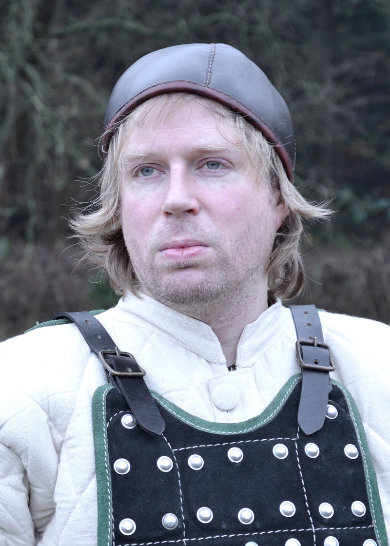 Historische Haube, Leder, braun 