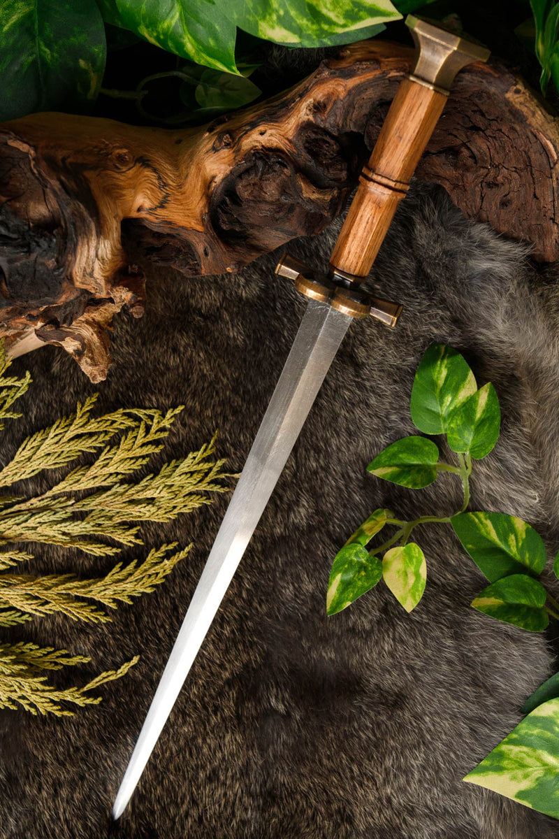 Tysk quillon-dolk med skede, 16. århundrede, halvskarpt 