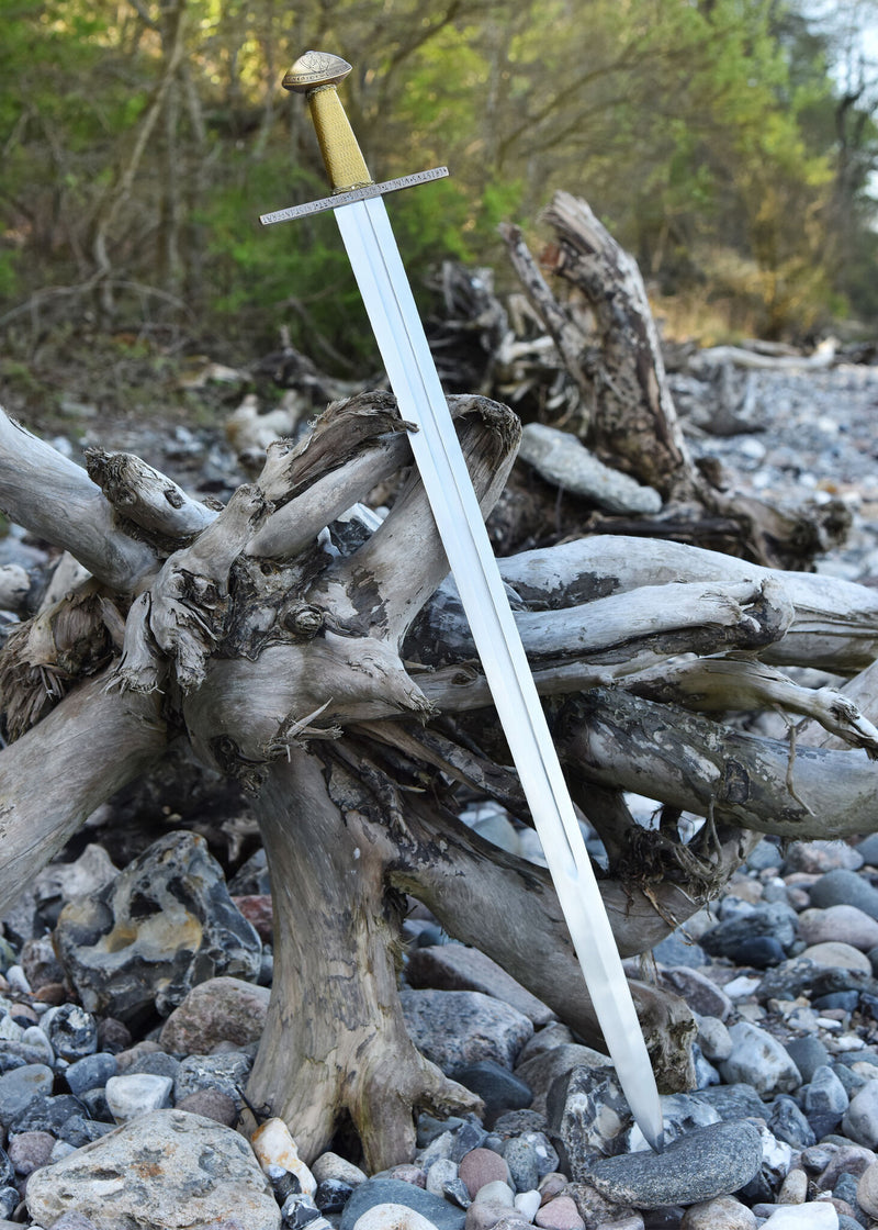 Espada de San Mauricio (Viena), siglo XII, semi-afilado 