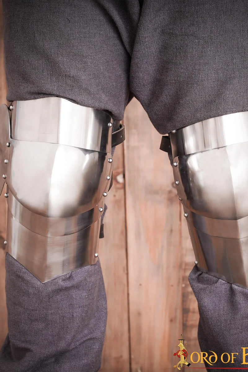 15e eeuws poleyns, kniestukken, 1.6 mm