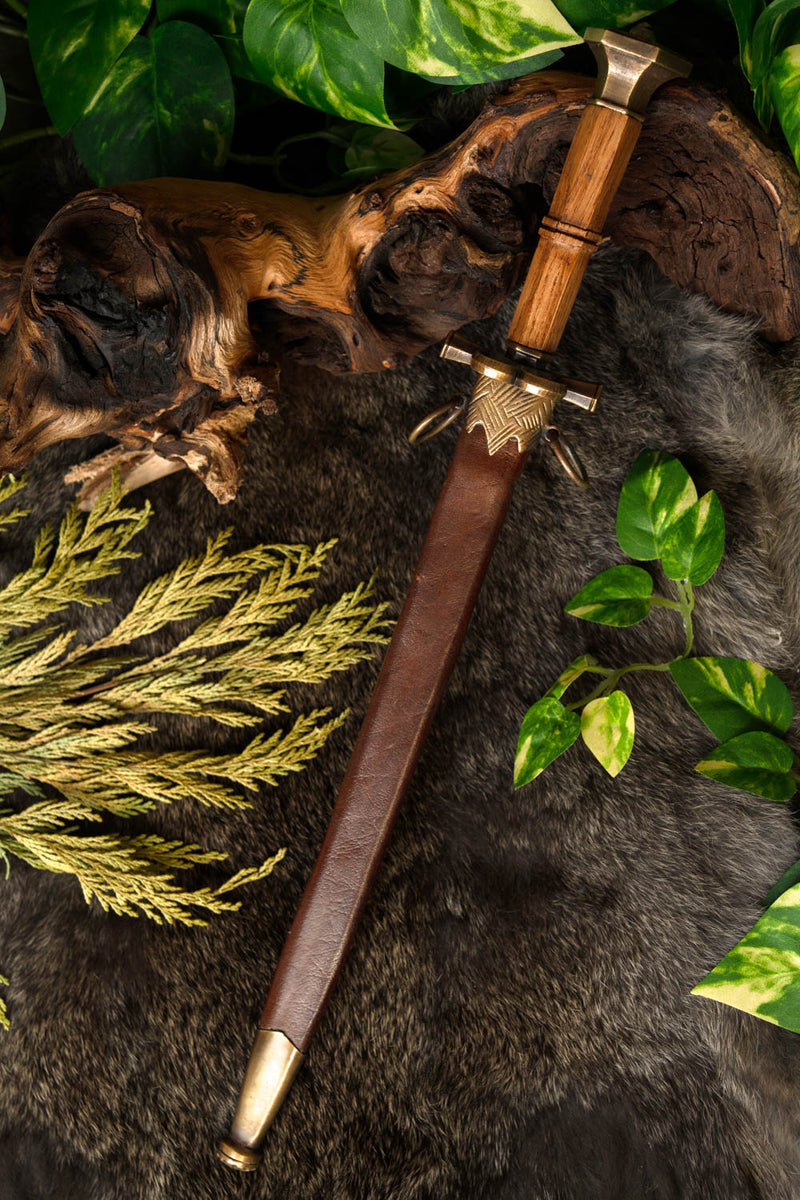 Tysk quillon-dolk med skede, 16. århundrede, halvskarpt 