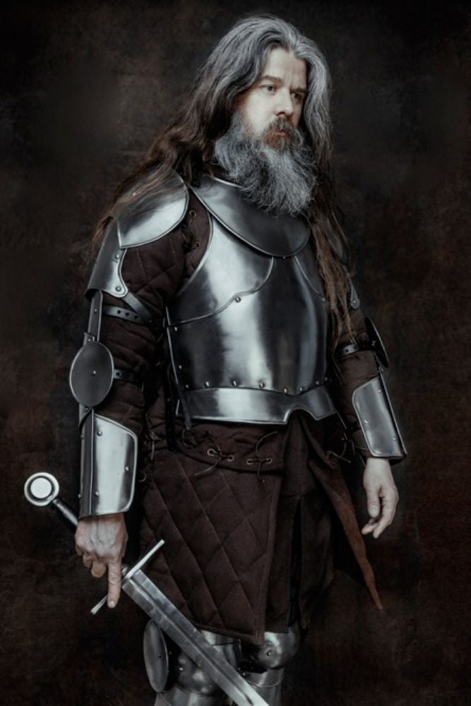 16e eeuws kuras Gustav, zwart, 1.2 mm