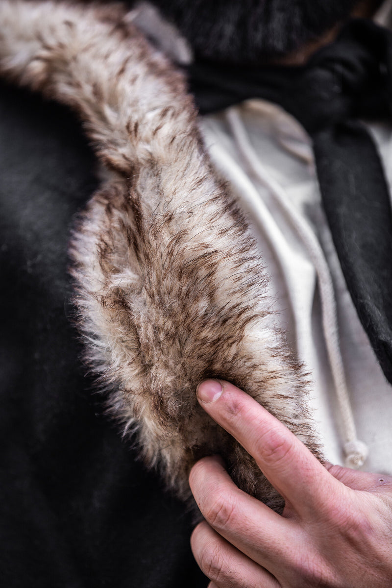 Vikingmantel Fjell, zwart, wolmix