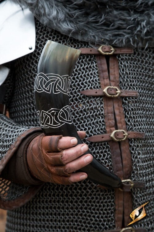 Corno per bere Tara, scuro, 500-650 ml 