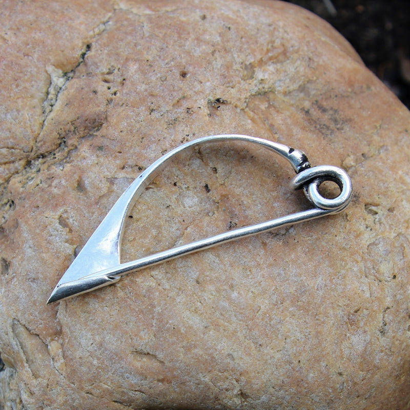 Keltische boogfibula 3e-1e eeuw v.Chr., verzilverd brons