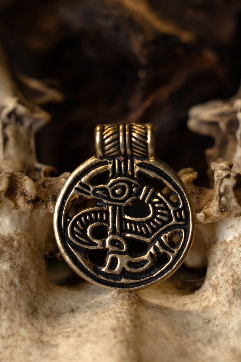 Siglo IX Birka amuleto, bronce 