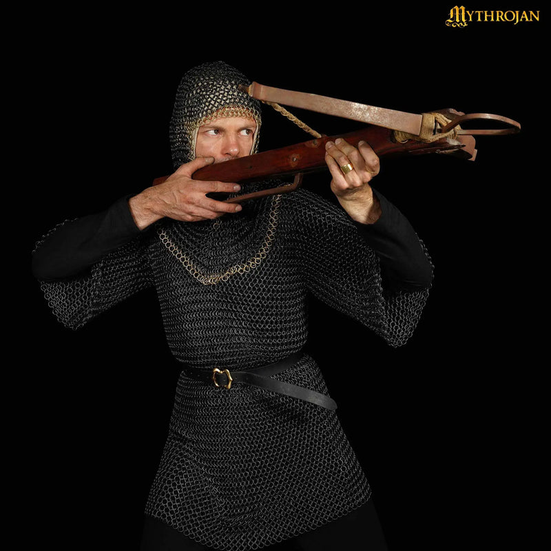 Zwarte maliën coif, messing rand, ongeklonken ronde ringen