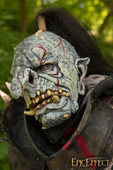 Maske trold med hende