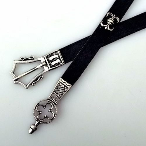 Luxe Gotische riem, zwart leer, verzilverd, 151 cm