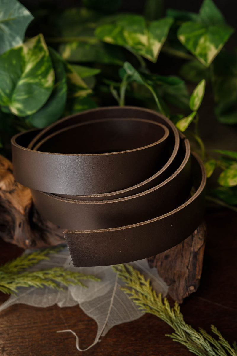 Leren riemband 30 mm / 130-140 cm bruin